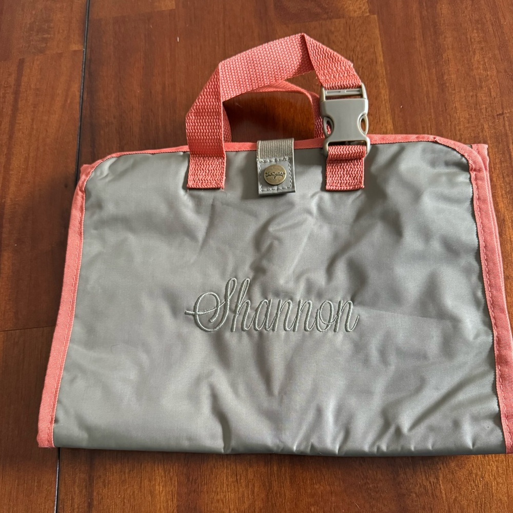 Thirty One Fold & Hang Travel Organizer BNIP! - Picture 3 of 7